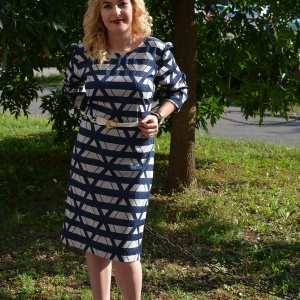 Rochie office, de culoare bleumarin, cu imprimeu in tesatura - Img 3