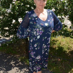 Rochie rafinata ,croi lejer cu imprimeu floral , culoare bleumarin - Img 6
