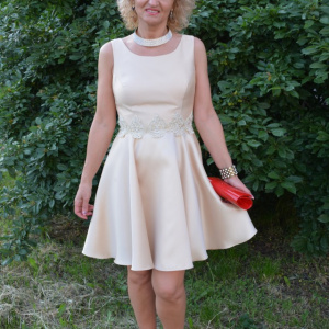 Rochie scurta de nunta, croi evazat, fara maneca, nuanta bej - Img 2
