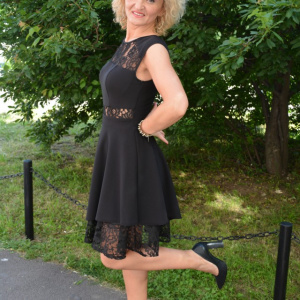 Rochie scurta de ocazie, de culoare neagra, croi clasic in clin - Img 4