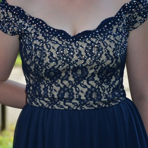 Rochie scurta de seara, de culoare bleumarin, cu decor de pietre - Img 4
