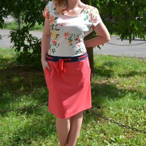 Rochie tip costum, de culoare corai, cu imprimeu in partea de sus - Img 3