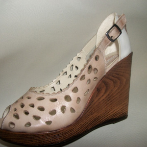 Sanda casual cu platforma crem si fete bicolore din piele - Img 2