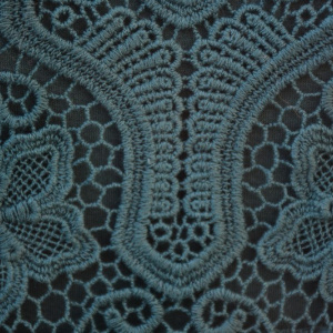 Bluza Amalia cu insertii de broderie si decolteu in V ,nuanta de verde - Img 4