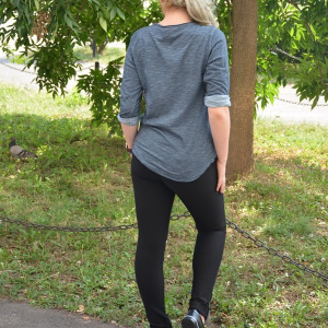 Bluza chic, nuanta de bleumarin, cu design grafic deosebit - Img 7