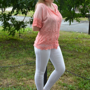 Bluza deosebita de culoare corai, masura mare, cu design brodat - Img 3