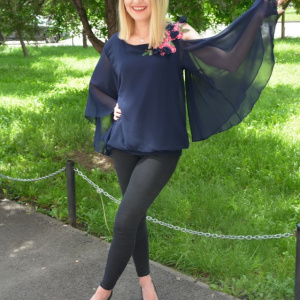 Bluza Divine,decupaj la nivelul umeriilor,nuanata de bleumarin - Img 2