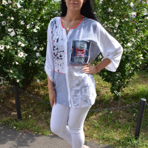 Bluza oversize cu buzunar din blugi si dungi fine, alb-bleumarin - Img 4