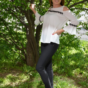 Bluza trendy de ocazie, model tineresc cu design negru pe fond alb - Img 3