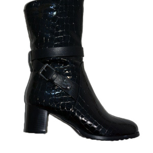 Botina lunga, culoare neagra, cu aspect lucios si design de curele - Img 1