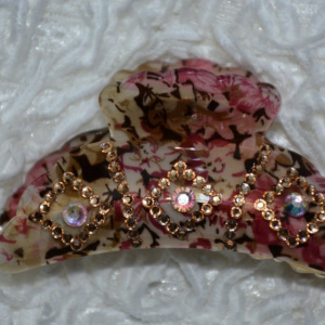 Cleste chic si rafinat cu design floral si cristale colorate aplicate - Img 3