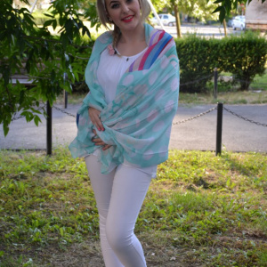 Esarfa trendy din material fin cu design colorat pe fond turcoaz - Img 7