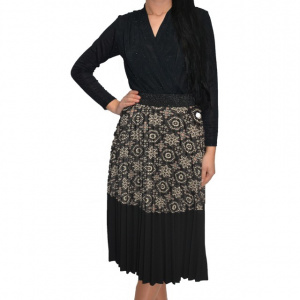 Fusta casual cu imprimeu vintaje de culoarea neagra - Img 1