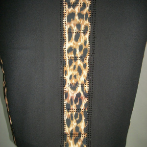 Fusta sofisticata, scurta, aplicatii animal-print, de culoare neagra - Img 2