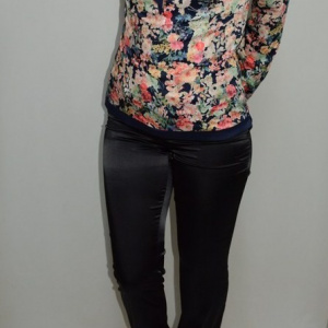 Pantalon modern din saten, design clasic, de culoare neagra - Img 2