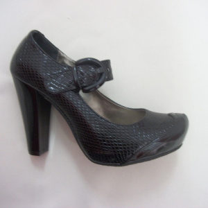 Pantof elegant, de culoare neagra ce imita pielea de sarpe - Img 2