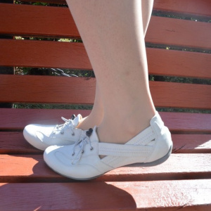 Pantof sport din piele naturala, cu elastic lateral, in nuanta alba - Img 3