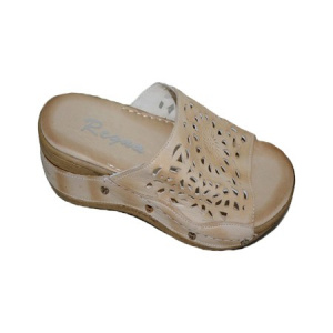 Papuc confortabil in culoare de bej, design cu aspect de dantela - Img 1