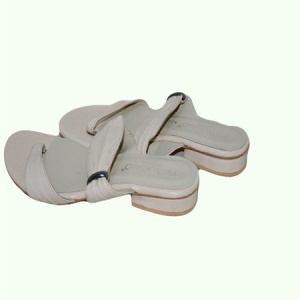 Papuc rafinat de dama, culoare bej, design simplist cu doua barete - Img 4