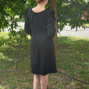 Rochie casual, de culoare negru, umeri cu fronseuri - Img 4