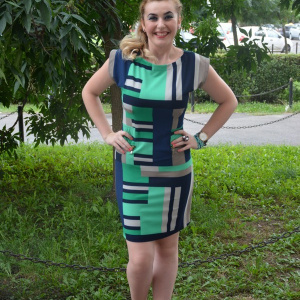 Rochie casual, design aparte cu imprimeu in nuante de bleumarin si verde - Img 2