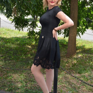 Rochie casual, feminina, neagra, cu perforatii in partea de jos - Img 7