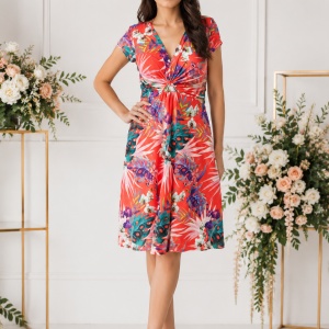 Rochie comoda de zi , decolteu in V fronsat, tonuri multicolore, fundal corai