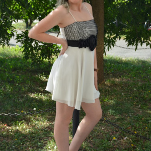 Rochie de gala, de culoare alba, din voal fin cu strat de saten - Img 5