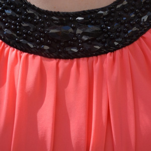 Rochie de seara eleganta, din voal de culoare corai, cu insertii negre - Img 6