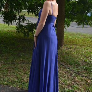 Rochie de seara inedita, model lung, elegant, de un albastru regal - Img 4