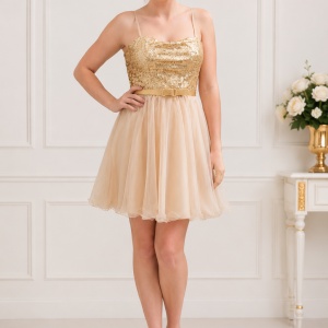 Rochie de seara scurta de culoare aurie cu design de paiete