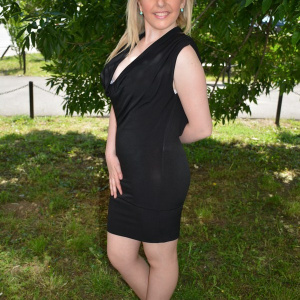 Rochie de seara scurta, neagra cu decolteu tip cascada pe spate - Img 3