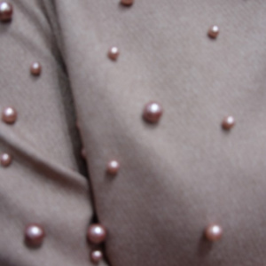 Rochie deosebita cu design de perle, croi usor cambrat, plamanie - Img 2