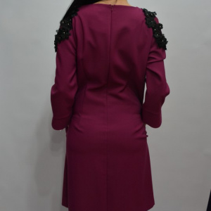 Rochie fashion cu insertie tip plasa la umar si aplicatii florale - Img 6