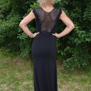 Rochie lunga de nunta, de culoare neagra cu aplicatii din tul - Img 4
