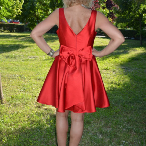 Rochie moderna de seara cu pliuri mari in talie, culoare rosie - Img 4