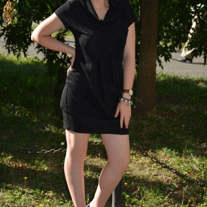Rochie neagra, tinereasca, tip gogosar si mulata pe spate - Img 5