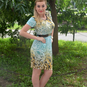 Rochie scurta turcoaz, cambrata in talie si accesorizata cu curea - Img 4