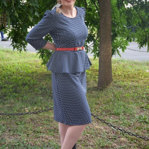 Rochie tip costum masura mare cu imprimeu pepit bleumarin-alb - Img 3