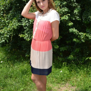 Rochie vaporoasa din material tip voal cu design multicolor - Img 4