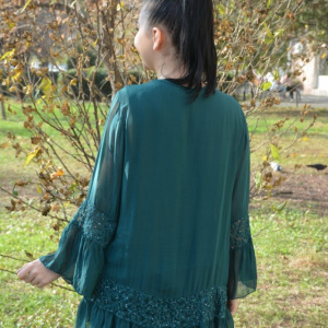Bluza Amalia cu insertii de broderie si decolteu in V ,nuanta de verde - Img 5