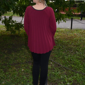 Bluza casual cu model de pliuri mari verticale, nuanta marsala - Img 4