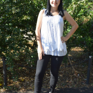 Bluza casual, de culoare alba, cu model de broderie florala - Img 4