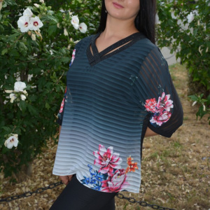 Bluza casual-elegant cu design de flori si dungi pe fond negru - Img 3
