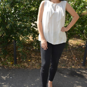 Bluza de matase, de culoare galben pal, cu model de fronseuri - Img 3