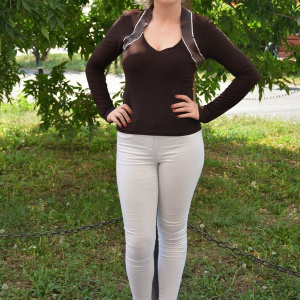 Bluza de ocazie, de culoare maro, model simplist, cu strasuri - Img 3