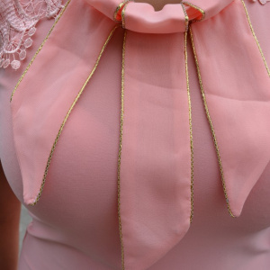 Bluza eleganta fara maneca cu insertii de voal si dantela, pudra - Img 7