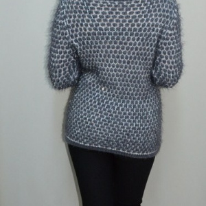 Bluza gri, de iarna, din material cu aspect pufos, design clasic - Img 3