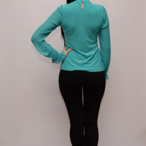 Bluza moderna cu volanase in fata, si design de nasturi aurii - Img 2