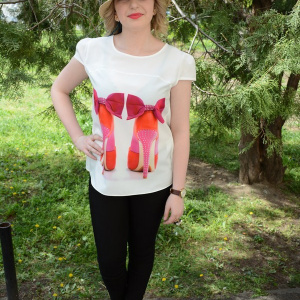 Bluze cu maneca scurte, casual, in nuante albe-rosii - Img 2